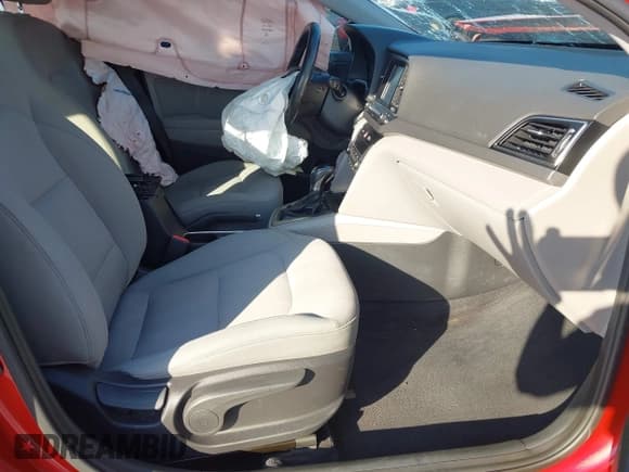 ✅ 2017 Hyundai Elantra Limited • VIN: 5NPD84LF8HH103733 • Lot: 43735829. Listed on IAAI with Not provided. Free auction sales archive from the USA and detailed vehicle history report at DreamBid. Image 5.