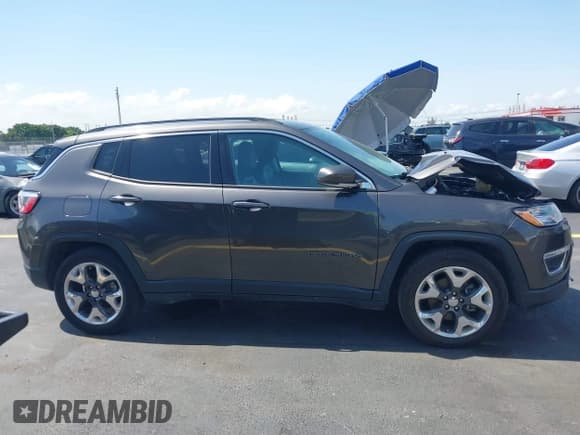 ✅ 2019 Jeep Compass Limited • VIN: 3C4NJCCB2KT660077 • Lot: 42287447. Listed on IAAI with 58,061 mi. Free auction sales archive from the USA and detailed vehicle history report at DreamBid. Image 13.