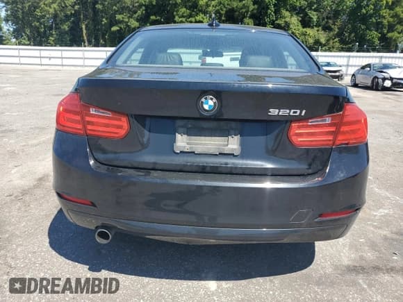 ✅ 2013 BMW 3 Series 320i • VIN: WBA3B1C56DK129341 • Lot: 71115095. Listed on Copart with 197,405 mi. Free auction sales archive from the USA and detailed vehicle history report at DreamBid. Image 6.
