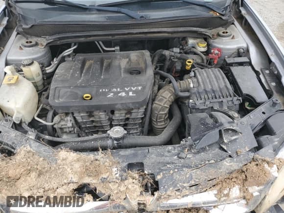 ✅ 2013 Dodge Avenger SE • VIN: 1C3CDZAB2DN534801 • Лот: 82058024. Опубликован ранее на Copart с пробегом 200 209 миль. Бесплатный доступ к архиву аукционных продаж из США и подробный отчёт об истории автомобиля на DreamBid. Изображение 12.