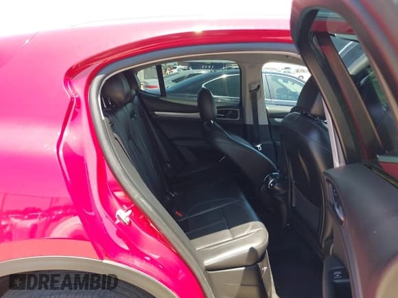 ✅ 2018 Alfa Romeo Stelvio • VIN: ZASFAKAN8J7B64173 • Лот: 42355202. Опубликован ранее на IAAI с пробегом 111 698 миль. Бесплатный доступ к архиву аукционных продаж из США и подробный отчёт об истории автомобиля на DreamBid. Изображение 8.