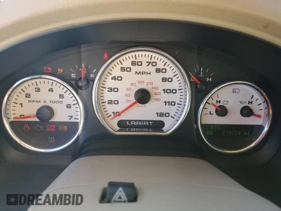 ✅ 2008 Ford F-150 XLT • VIN: 1FTPW12V58FB86994 • Lot: 93088855. Wystawiony na Copart z przebiegiem 270 724 mil. Bezpłatny archiwum sprzedaży aukcyjnych z USA i szczegółowy raport historii pojazdu na DreamBid. Zdjęcie 9.