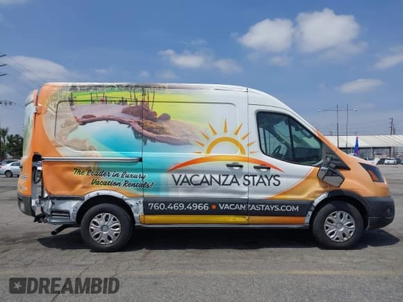 ✅ 2020 Ford Transit Cargo • VIN: 1FTYE1C89LKB18309 • Lot: 42086954. Wystawiony na IAAI z przebiegiem 44 937 mil. Bezpłatny archiwum sprzedaży aukcyjnych z USA i szczegółowy raport historii pojazdu na DreamBid. Zdjęcie 14.