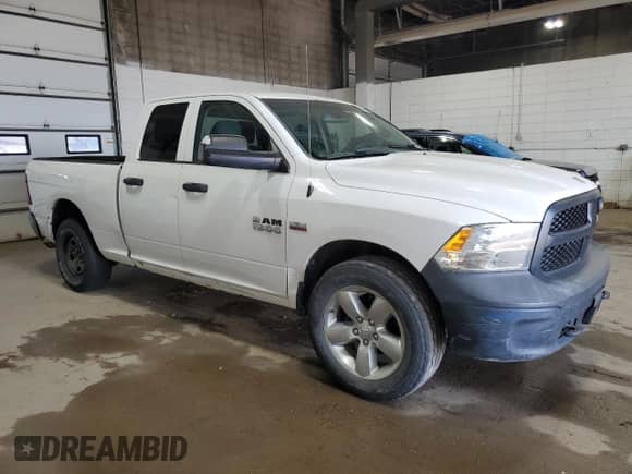 2014 Ram 1500 Express z VIN 1C6RR7FT8ES439232, wystawiony jako Copart lot #84705725 z przebiegiem 185 535 mil mil oraz Czysty tytuł • Clean title. Historia ofert i sprzedaży dostępna na DreamBid. Obrazek 4.