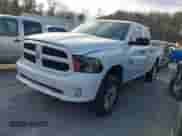 2018 Ram 1500 Tradesman z VIN 1C6RR6FG3JS325422, wystawiony jako IAAI lot #41674052 z przebiegiem 136 502 mil mil oraz . Historia ofert i sprzedaży dostępna na DreamBid. Obrazek 2.