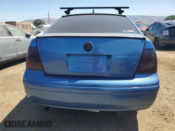 ✅ 2000 Volkswagen Jetta GLS • VIN: 3VWSE29M4YM048652 • Lot: 66757975. Listed on Copart with 193,414 mi. Free auction sales archive from the USA and detailed vehicle history report at DreamBid. Image 6.