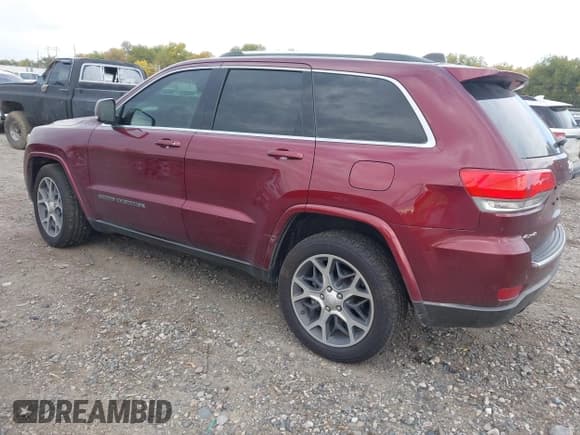 ✅ 2018 Jeep Grand Cherokee Sterling • VIN: 1C4RJFBT8JC236538 • Lot: 43417655. Listed on IAAI with 82,616 mi. Free auction sales archive from the USA and detailed vehicle history report at DreamBid. Image 3.