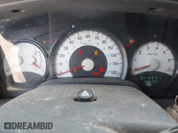 ✅ 2005 Dodge Durango SXT • VIN: 1D4HB38N15F574886 • Лот: 42274183. Опубликован ранее на IAAI с пробегом 224 122 миль. Бесплатный доступ к архиву аукционных продаж из США и подробный отчёт об истории автомобиля на DreamBid. Изображение 7.