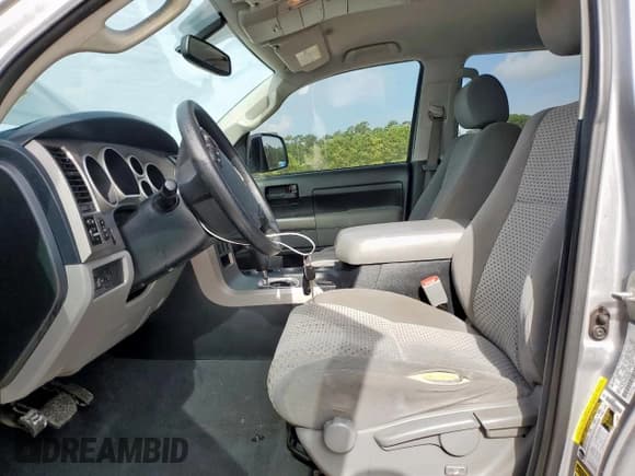 ✅ 2013 Toyota Tundra • VIN: 5TFEM5F10DX060865 • Lot: 64408105. Wystawiony na Copart z przebiegiem 208 436 mil. Bezpłatny archiwum sprzedaży aukcyjnych z USA i szczegółowy raport historii pojazdu na DreamBid. Zdjęcie 7.