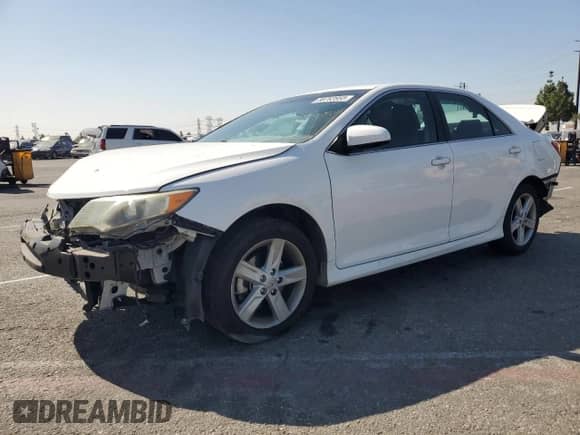 2014 Toyota Camry L with VIN 4T1BF1FK8EU383008, listed as a Copart auction lot 80763955 with 88,096 mi miles and Salvage title. Bid and sale history available at DreamBid. Image 1.