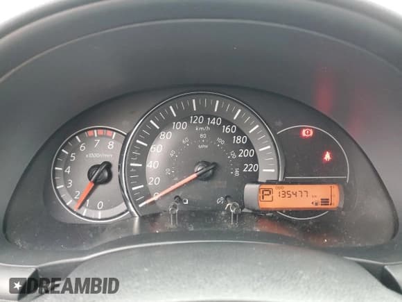 ✅ 2015 Nissan Micra S • VIN: 3N1CK3CP6FL268518 • Lot: 93388955. Wystawiony na Copart z przebiegiem 135 477 mil. Bezpłatny archiwum sprzedaży aukcyjnych z USA i szczegółowy raport historii pojazdu na DreamBid. Zdjęcie 9.