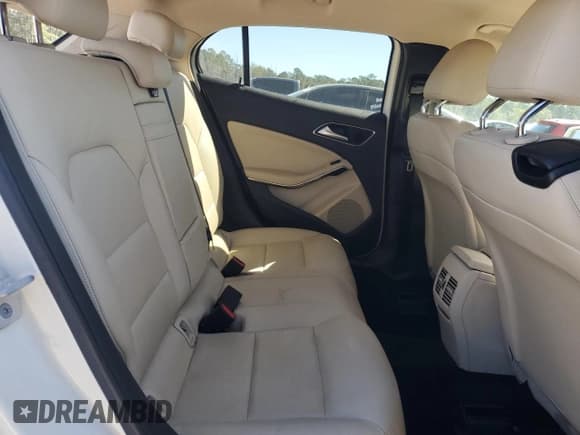 ✅ 2016 Mercedes-Benz GLA 250 • VIN: WDCTG4GB8GJ234487 • Лот: 87074145. Опубликован ранее на Copart с пробегом 77 048 миль. Бесплатный доступ к архиву аукционных продаж из США и подробный отчёт об истории автомобиля на DreamBid. Изображение 11.