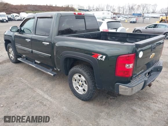 ✅ 2013 Chevrolet Silverado 1500 LT • VIN: 3GCPKSE71DG206438 • Lot: 43683904. Wystawiony na IAAI z przebiegiem 231 468 mil. Bezpłatny archiwum sprzedaży aukcyjnych z USA i szczegółowy raport historii pojazdu na DreamBid. Zdjęcie 3.
