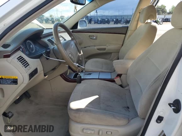 ✅ 2006 Hyundai Azera SE • VIN: KMHFC46F96A072558 • Lot: 57644625. Listed on Copart with 156,743 mi. Free auction sales archive from the USA and detailed vehicle history report at DreamBid. Image 7.