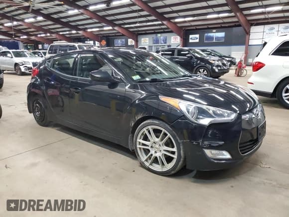 ✅ 2012 Hyundai Veloster w/Gray Int • VIN: KMHTC6AD8CU050131 • Lot: 86982044. Wystawiony na Copart z przebiegiem 118 010 mil. Bezpłatny archiwum sprzedaży aukcyjnych z USA i szczegółowy raport historii pojazdu na DreamBid. Zdjęcie 4.