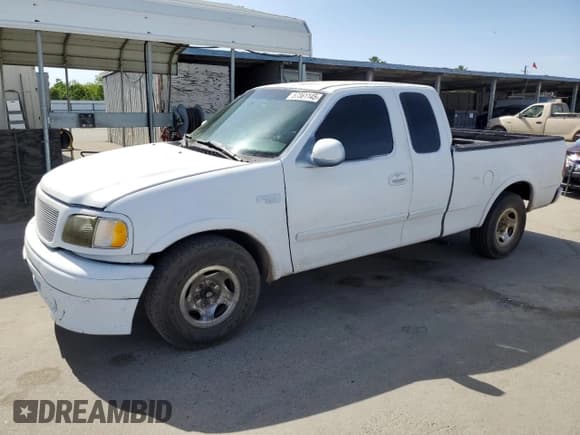 ✅ 2003 Ford F-150 XL • VIN: 2FTRX17253CA75533 • Lot: 57361145. Listed on Copart with 220,482 mi. Free auction sales archive from the USA and detailed vehicle history report at DreamBid. Image 1.
