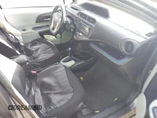 ✅ 2013 Toyota Prius One • VIN: JTDKDTB38D1529802 • Лот: 43686961. Опубликован ранее на IAAI с пробегом 140 000 миль. Бесплатный доступ к архиву аукционных продаж из США и подробный отчёт об истории автомобиля на DreamBid. Изображение 5.