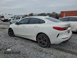 ✅ 2021 BMW 2 Series 228i • VIN: WBA53AK09M7J51915 • Lot: 93963535. Wystawiony na Copart z przebiegiem 47 749 mil. Bezpłatny archiwum sprzedaży aukcyjnych z USA i szczegółowy raport historii pojazdu na DreamBid. Zdjęcie 2.