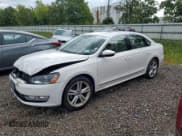 ✅ 2012 Volkswagen Passat SEL Premium • VIN: 1VWCN7A36CC109997 • Лот: 71170215. Опубликован ранее на Copart с пробегом 174 392 миль. Бесплатный доступ к архиву аукционных продаж из США и подробный отчёт об истории автомобиля на DreamBid. Изображение 1.