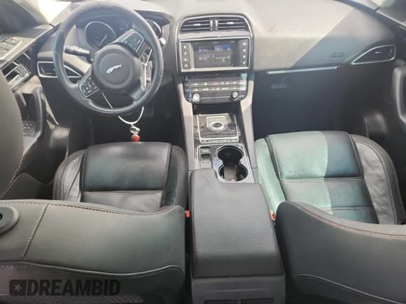 ✅ 2017 Jaguar F-Pace 20d Prestige • VIN: SADCK2BNXHA498312 • Lot: 85556325. Wystawiony na Copart z przebiegiem 154 711 mil. Bezpłatny archiwum sprzedaży aukcyjnych z USA i szczegółowy raport historii pojazdu na DreamBid. Zdjęcie 8.