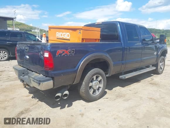 ✅ 2016 Ford F-250 Lariat • VIN: 1FT7W2BT8GED24293 • Lot: 42694647. Listed on IAAI with 225,784 mi. Free auction sales archive from the USA and detailed vehicle history report at DreamBid. Image 4.