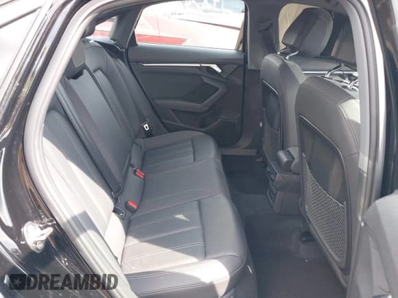 ✅ 2023 Audi A3 Premium • VIN: WAUAUDGY0PA090442 • Lot: 42746807. Wystawiony na IAAI z przebiegiem 47 153 mil. Bezpłatny archiwum sprzedaży aukcyjnych z USA i szczegółowy raport historii pojazdu na DreamBid. Zdjęcie 8.