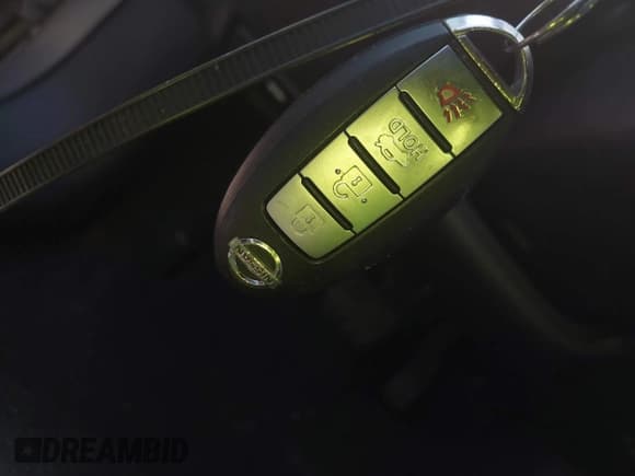 ✅ 2013 Nissan Sentra SR • VIN: 3N1AB7AP4DL656877 • Lot: 43131898. Wystawiony na IAAI z przebiegiem 116 258 mil. Bezpłatny archiwum sprzedaży aukcyjnych z USA i szczegółowy raport historii pojazdu na DreamBid. Zdjęcie 11.