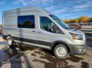 ✅ 2021 Ford Transit • VIN: 1FTBR2XG1MKA11824 • Lot: 86819015. Wystawiony na Copart z przebiegiem 7 862 mil. Bezpłatny archiwum sprzedaży aukcyjnych z USA i szczegółowy raport historii pojazdu na DreamBid. Zdjęcie 4.