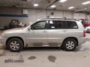 ✅ 2003 Toyota Highlander • VIN: JTEGF21A930080611 • Lot: 43830438. Listed on IAAI with 178,254 mi. Free auction sales archive from the USA and detailed vehicle history report at DreamBid. Image 12.