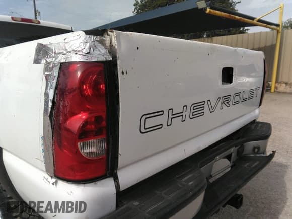✅ 2007 Chevrolet Silverado 2500HD Work Truck • VIN: 1GCHC24U37E140124 • Lot: 42265576. Wystawiony na IAAI z przebiegiem 293 508 mil. Bezpłatny archiwum sprzedaży aukcyjnych z USA i szczegółowy raport historii pojazdu na DreamBid. Zdjęcie 14.
