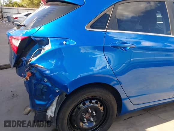 2017 Hyundai Elantra z VIN KMHD35LH6HU380209, wystawiony jako IAAI lot #43279739 z przebiegiem 50 676 mil mil oraz . Historia ofert i sprzedaży dostępna na DreamBid. Obrazek 18.