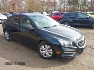 2015 Chevrolet Cruze LS z VIN 1G1PA5SG1F7150629, wystawiony jako IAAI lot #43615286 z przebiegiem 83 703 mil mil oraz . Historia ofert i sprzedaży dostępna na DreamBid. Obrazek 1.