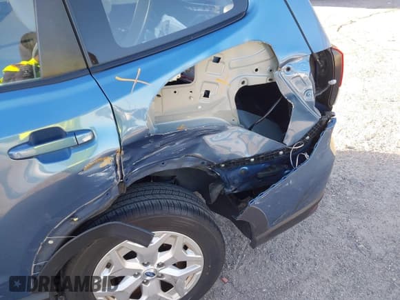 ✅ 2021 Subaru Forester • VIN: JF2SKADC5MH484513 • Lot: 43636730. Wystawiony na IAAI z przebiegiem 70 480 mil. Bezpłatny archiwum sprzedaży aukcyjnych z USA i szczegółowy raport historii pojazdu na DreamBid. Zdjęcie 6.