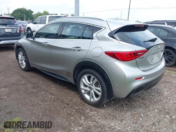 ✅ 2017 Infiniti QX30 • VIN: SJKCH5CP9HA022397 • Lot: 42313970. Listed on IAAI with 121,381 mi. Free auction sales archive from the USA and detailed vehicle history report at DreamBid. Image 3.