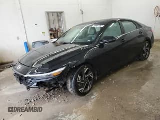 ✅ 2025 Hyundai Elantra Limited • VIN: KMHLN4DJXSU166011 • Лот: 91218875. Опубликован ранее на Copart с пробегом 10 446 миль. Бесплатный доступ к архиву аукционных продаж из США и подробный отчёт об истории автомобиля на DreamBid. Изображение 1.