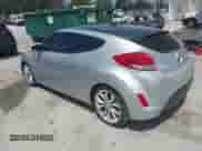 2012 Hyundai Veloster w/Gray Int z VIN KMHTC6ADXCU028115, wystawiony jako IAAI lot #42361550 z przebiegiem 118 920 mil mil oraz . Historia ofert i sprzedaży dostępna na DreamBid. Obrazek 3.