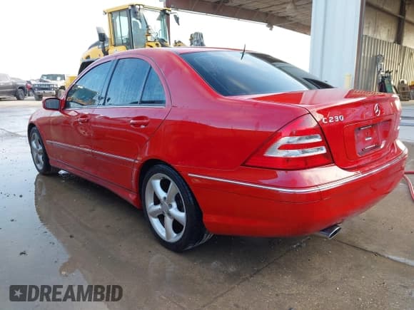 ✅ 2006 Mercedes-Benz C 230 Sport • VIN: WDBRF52H56A913697 • Lot: 42910266. Listed on IAAI with 161,806 mi. Free auction sales archive from the USA and detailed vehicle history report at DreamBid. Image 3.