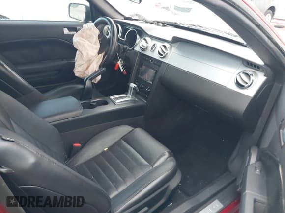 ✅ 2006 Ford Mustang GT Deluxe • VIN: 1ZVHT85H365242880 • Lot: 43632803. Listed on IAAI with Not provided. Free auction sales archive from the USA and detailed vehicle history report at DreamBid. Image 5.