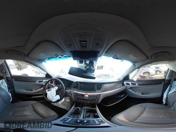 ✅ 2015 Hyundai Genesis 3.8L • VIN: KMHGN4JE1FU090550 • Lot: 43295110. Wystawiony na IAAI z przebiegiem Nie podano. Bezpłatny archiwum sprzedaży aukcyjnych z USA i szczegółowy raport historii pojazdu na DreamBid. Zdjęcie 17.