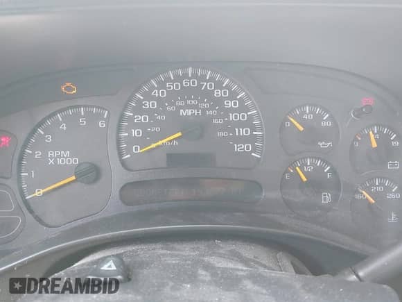 2004 Chevrolet Silverado 1500 z VIN 1GCEC14X74Z166396, wystawiony jako IAAI lot #42528299 z przebiegiem 193 277 mil mil oraz . Historia ofert i sprzedaży dostępna na DreamBid. Obrazek 7.