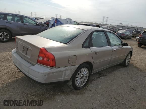 ✅ 2004 Volvo S80 • VIN: YV1TS91Z941377803 • Лот: 75029654. Опубликован ранее на Copart с пробегом 104 754 миль. Бесплатный доступ к архиву аукционных продаж из США и подробный отчёт об истории автомобиля на DreamBid. Изображение 3.