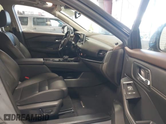 ✅ 2023 Nissan Rogue SL • VIN: JN8BT3CA0PW005068 • Lot: 42454055. Listed on IAAI with 41,152 mi. Free auction sales archive from the USA and detailed vehicle history report at DreamBid. Image 5.
