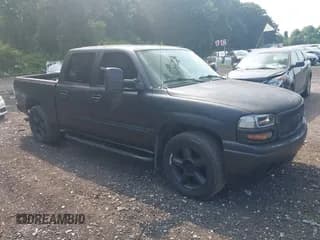 ✅ 2006 GMC Sierra Denali • VIN: 2GTEK63N961123853 • Lot: 42923214. Wystawiony na IAAI z przebiegiem 126 596 mil. Bezpłatny archiwum sprzedaży aukcyjnych z USA i szczegółowy raport historii pojazdu na DreamBid. Zdjęcie 1.