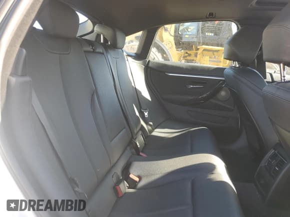 ✅ 2019 BMW 4 Series 430i • VIN: WBA4J1C57KBM17387 • Lot: 89822405. Listed on Copart with 61,523 mi. Free auction sales archive from the USA and detailed vehicle history report at DreamBid. Image 10.