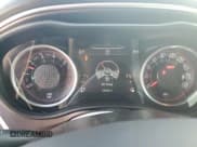 ✅ 2016 Dodge Challenger R/T Scat Pack • VIN: 2C3CDZFJ2GH275160 • Lot: 55005364. Wystawiony na Copart z przebiegiem 106 386 mil. Bezpłatny archiwum sprzedaży aukcyjnych z USA i szczegółowy raport historii pojazdu na DreamBid. Zdjęcie 9.