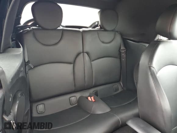 ✅ 2012 MINI Convertible S • VIN: WMWZP3C56CT249799 • Lot: 59983605. Wystawiony na Copart z przebiegiem 66 756 mil. Bezpłatny archiwum sprzedaży aukcyjnych z USA i szczegółowy raport historii pojazdu na DreamBid. Zdjęcie 10.