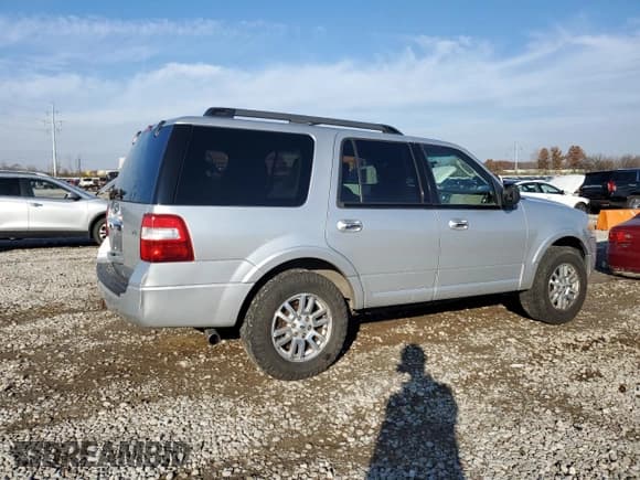 ✅ 2011 Ford Expedition XLT • VIN: 1FMJU1J54BEF57097 • Lot: 94004875. Listed on Copart with 299,590 mi. Free auction sales archive from the USA and detailed vehicle history report at DreamBid. Image 3.