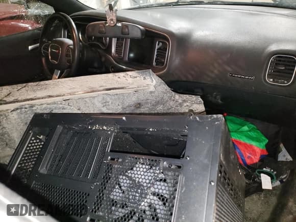 ✅ 2015 Dodge Charger RT • VIN: 2C3CDXCT3FH847121 • Lot: 69619225. Listed on Copart with 65,779 mi. Free auction sales archive from the USA and detailed vehicle history report at DreamBid. Image 8.