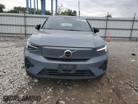 ✅ 2022 Volvo C40 Ultimate • VIN: YV4ED3GB9N2007539 • Lot: 58275415. Listed on Copart with 57,274 mi. Free auction sales archive from the USA and detailed vehicle history report at DreamBid. Image 5.