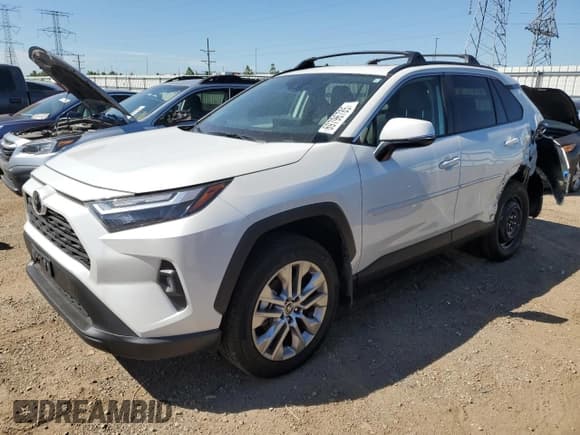 ✅ 2025 Toyota RAV4 XLE Premium • VIN: 2T3A1RFV0SW517872 • Лот: 69796785. Опубликован ранее на Copart с пробегом 7 181 миль. Бесплатный доступ к архиву аукционных продаж из США и подробный отчёт об истории автомобиля на DreamBid. Изображение 1.